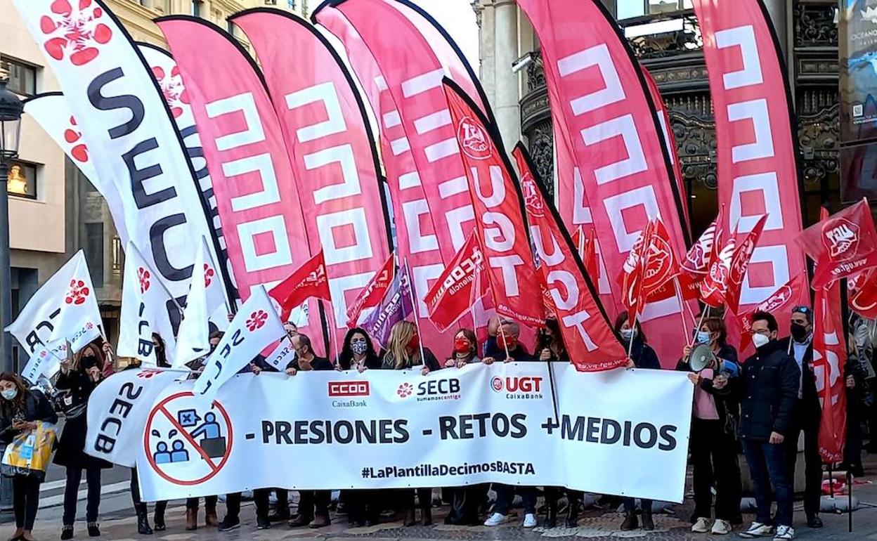 Caixabank Valencia | Los Trabajadores De Caixabank Denuncian En ...